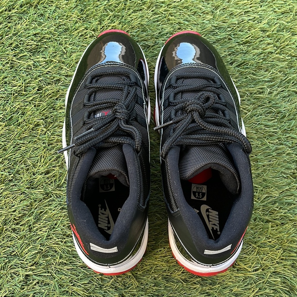 Air Jordan 11 Retro - Picture 4 of 5